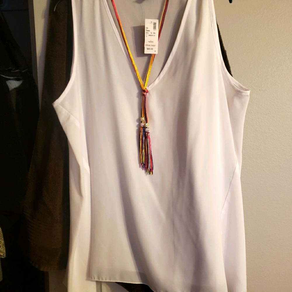 Avenue white tank w/ colorful necklace
